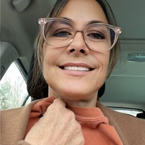 Meet your Posher, Robin